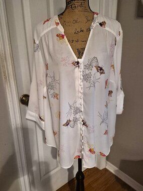 Torrid Butterfly Blouse Size 1X